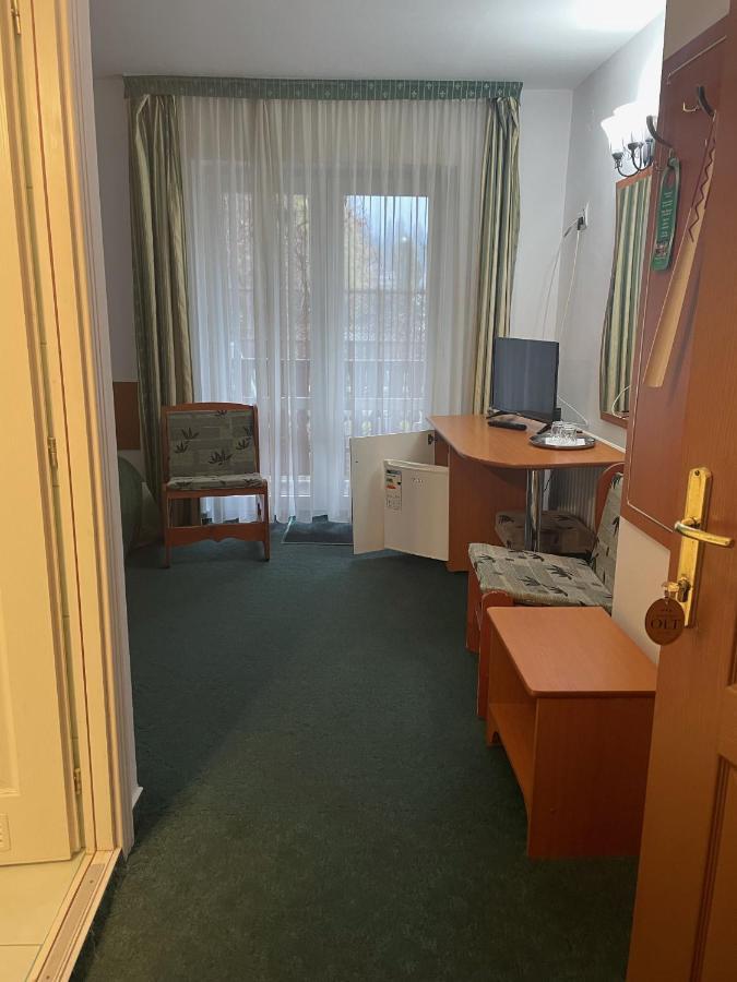 Pensiunea Olt Centrum/ Olt Centrum Panzio Бъйле Тушнад Екстериор снимка